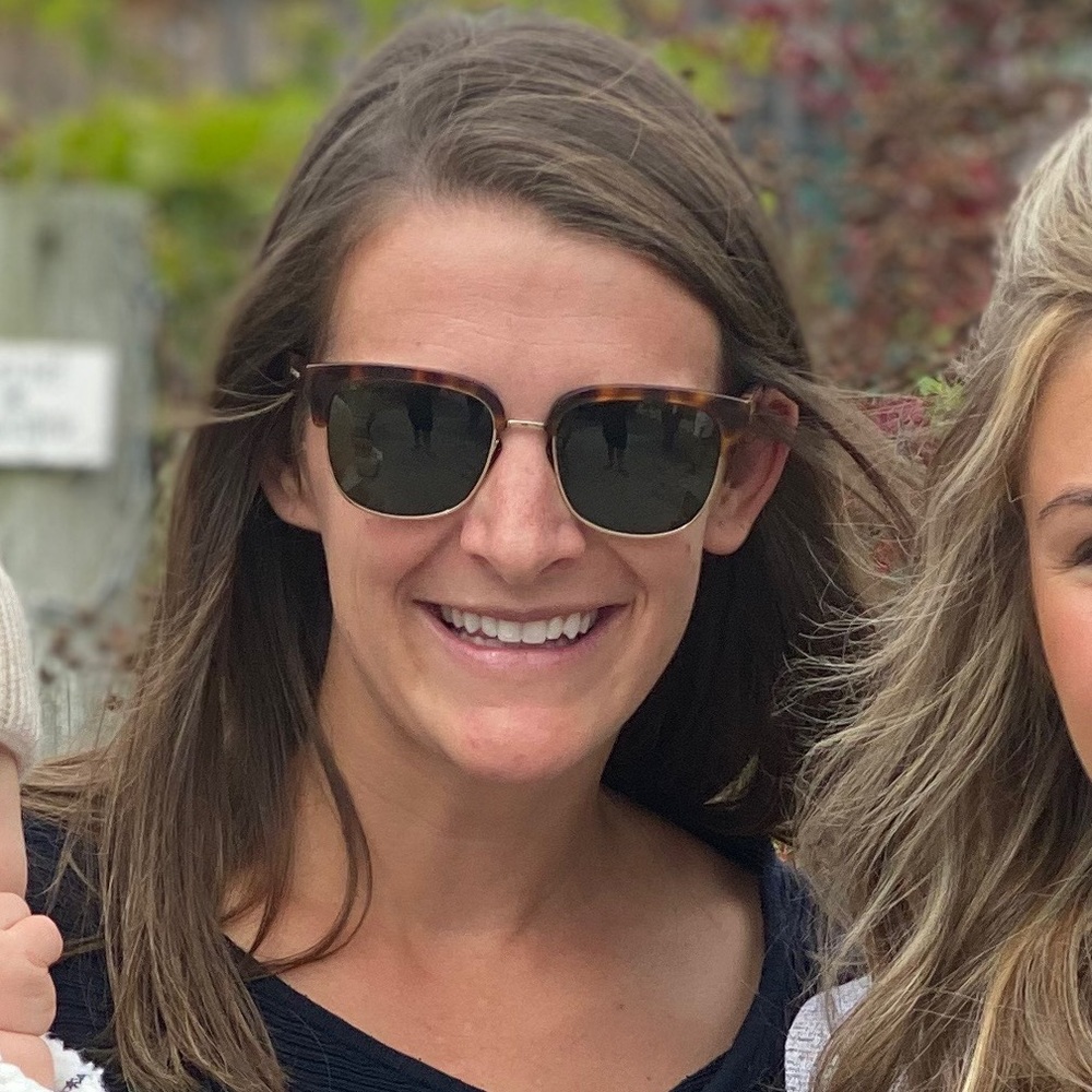 Meet your Posher, Kelly